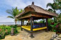 Luxury Beachfront Villa in Bali