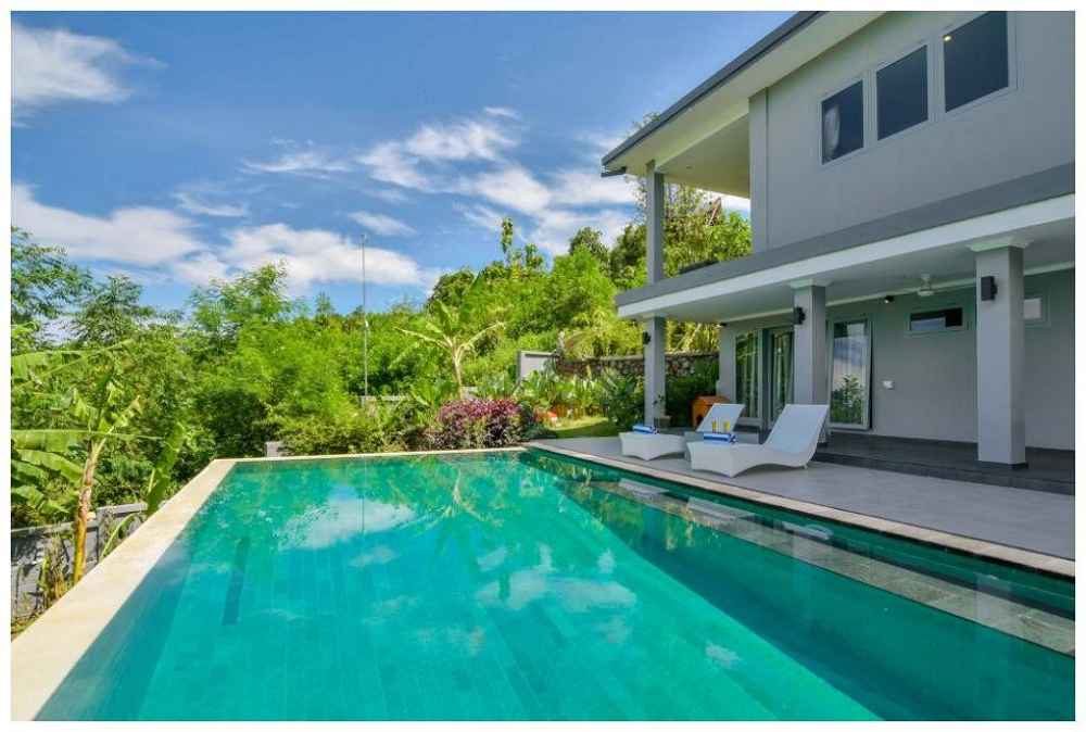 Coco Rental Villa Infinity Pool