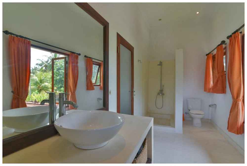 Singkenken Bali Villa Bathroom Four
