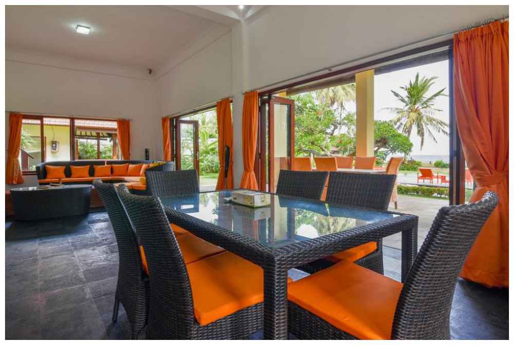 Singkenken Bali Villa Inside Dining