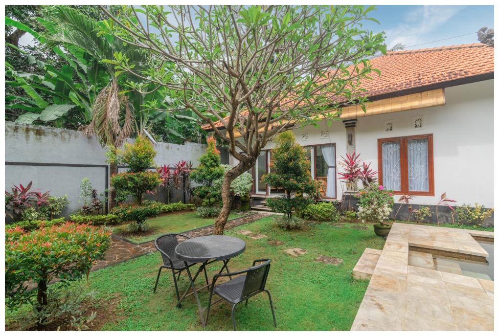 Villa Gunvia Rental Garden Seating