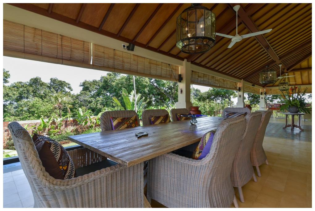 Villa Umah Djiwo Lovina Rent Dining Table
