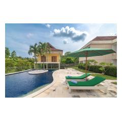 Sunbeds At Pool One - Palm Living Bali Long Term Villa Rentals