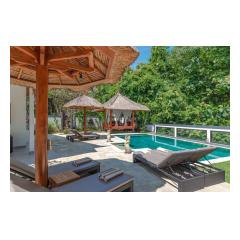 Sunbeds At Pool - Palm Living Bali Long Term Villa Rentals