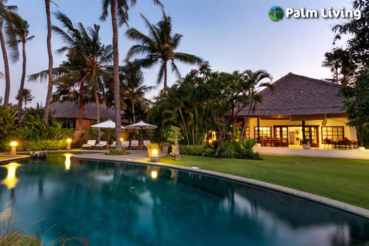 Beachfront Villa with Guest House