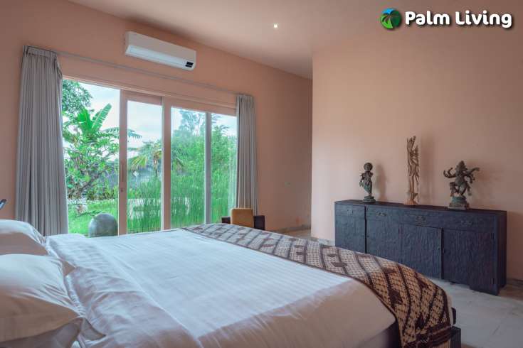 Rare Expansive Beachfront Villa