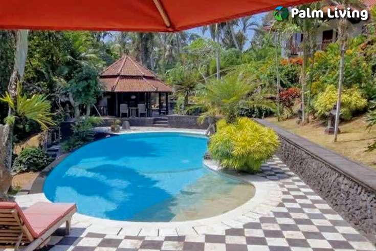 Spacious Garden Villa in Kediri for Sale