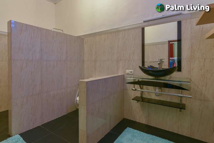 Four Bedrooms Cozy House for Sale