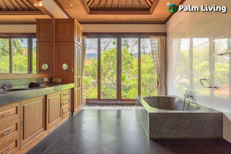 Spacious Hillside Villa in Kayuputih