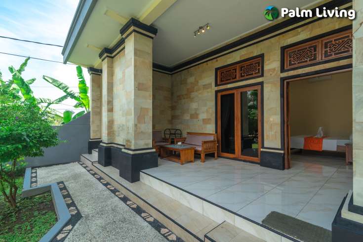 Serene Lovina Villa with Bungalow