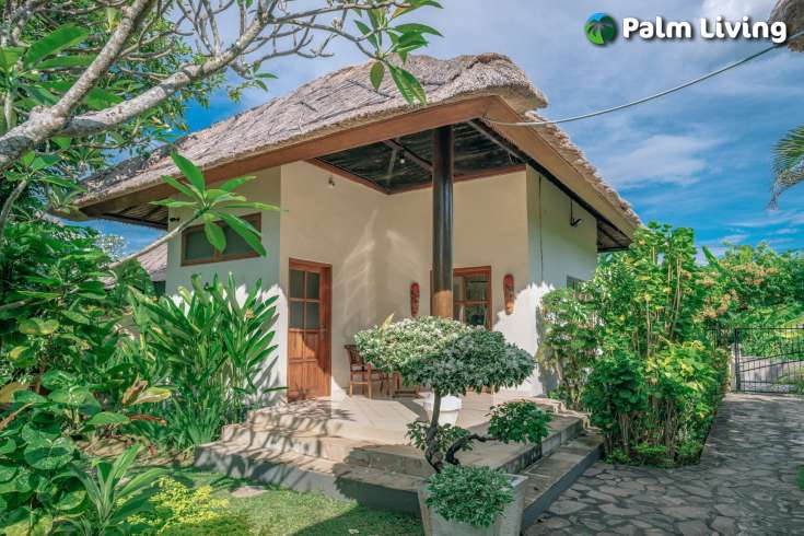 Villa on the Beach with Guest House