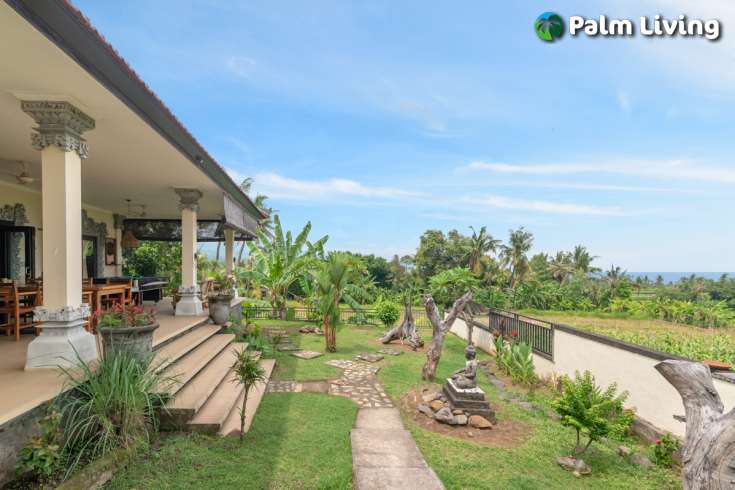 Villa With Balinese Design For Sale