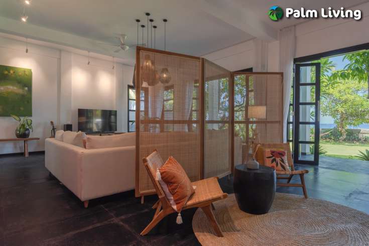 Absolute Beachfront Villa - Center Lovina