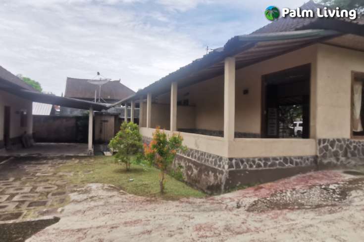 House & Restaurant For Sale