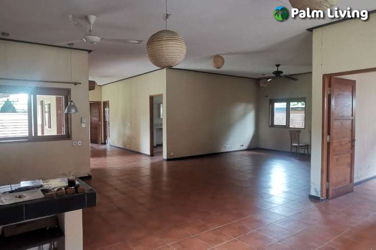 House & Restaurant For Sale