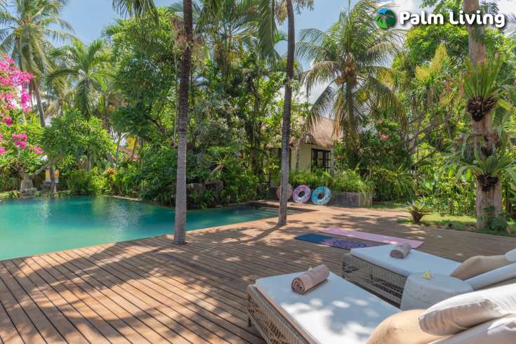 Absolute Beachfront Villa - Center Lovina