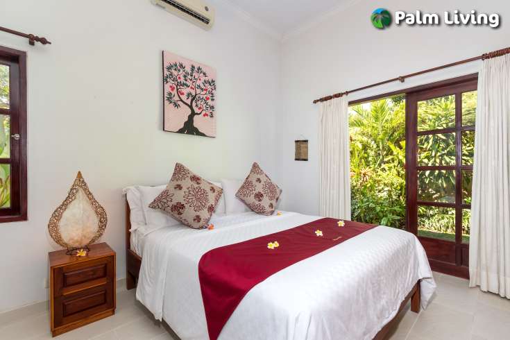 Beachfront Villa with Guest House