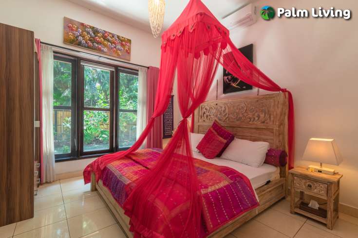 Tasteful Beachfront Villa with Guest House