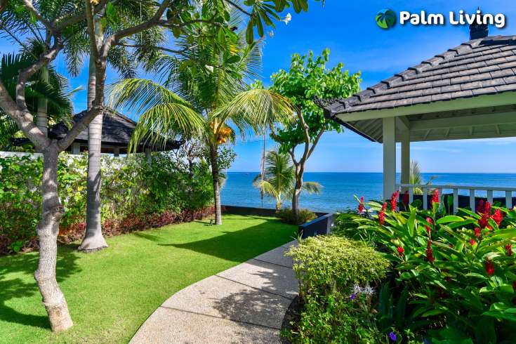 Beachfront Villa  In Pemaron For Sale