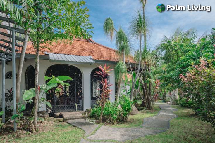 Spacious Garden Villa for Sale