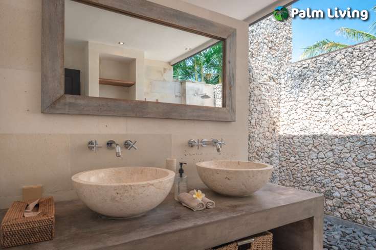 A Dream Villa with Beautiful Garden