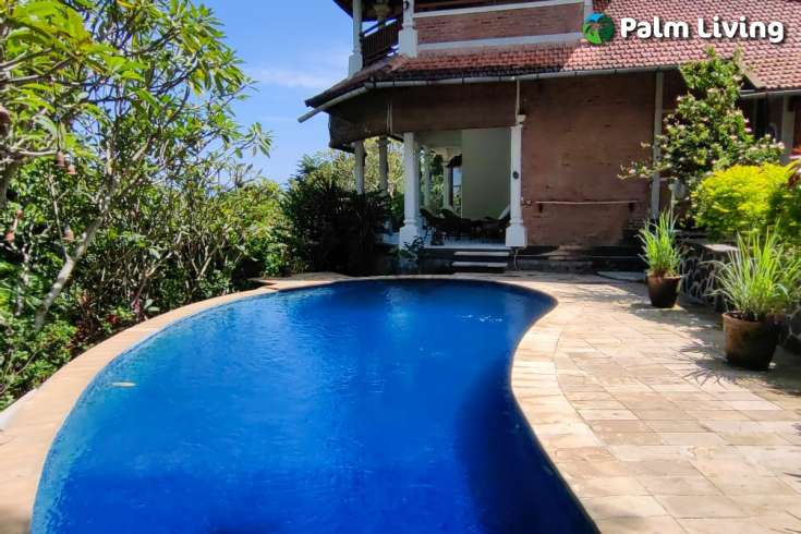 Two Bedroom Hillside Villa with Garden