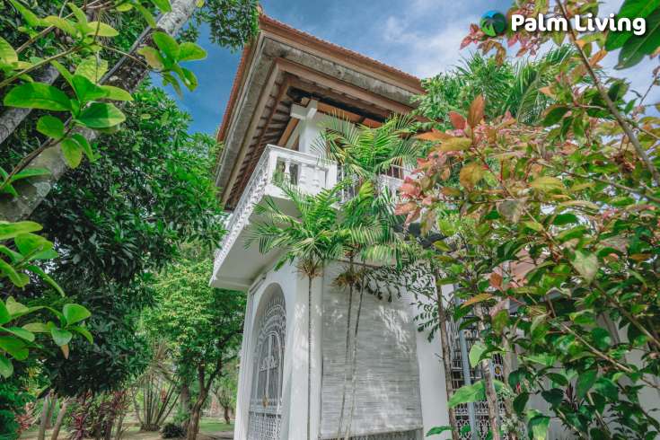 Spacious Garden Villa for Sale