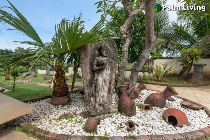 Villa With Balinese Design For Sale