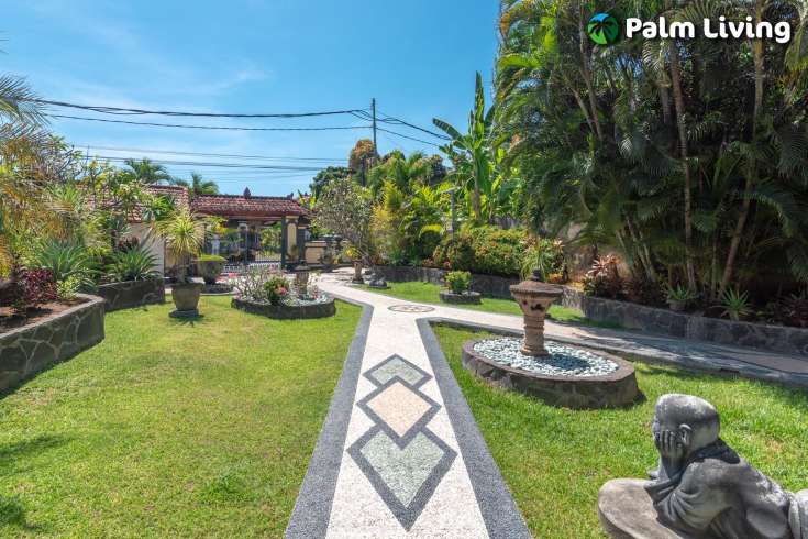 Villa with Balinese design for sale