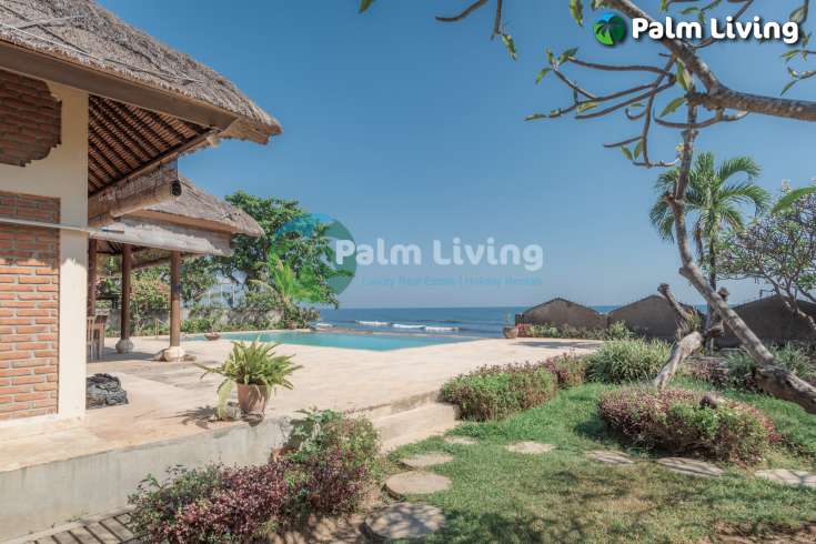 Charming Beachfront Close to Lovina