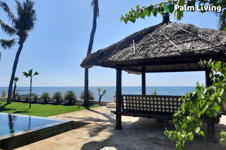 Beachfront Tropical Garden Villa