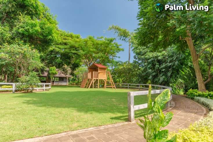 Luxury Villa Built on Large Land Plot