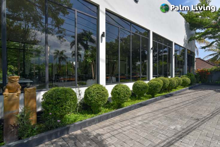 Hotel And Restaurant For Sale