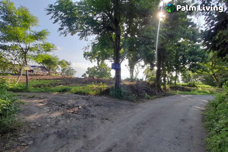 Panoramic Land for sale in Umeanyar