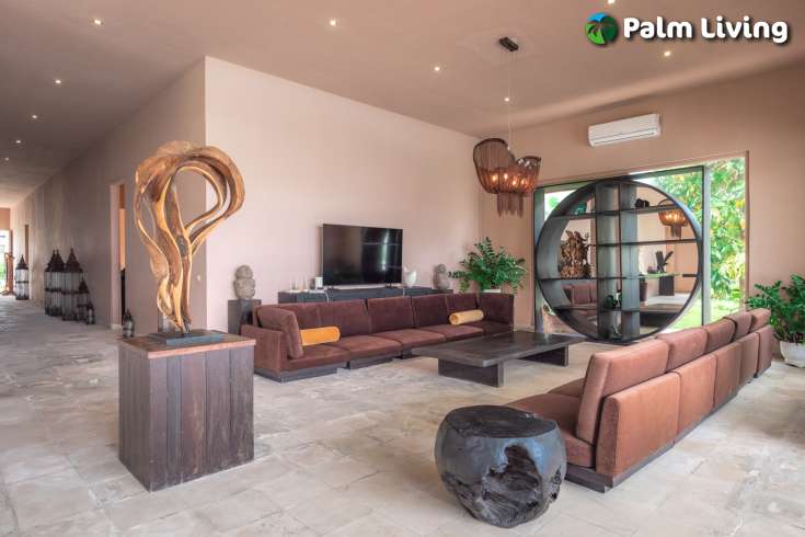 Rare Expansive Beachfront Villa