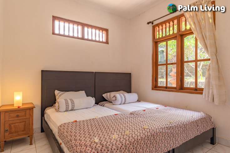 Spacious Hillside Villa in Kayuputih