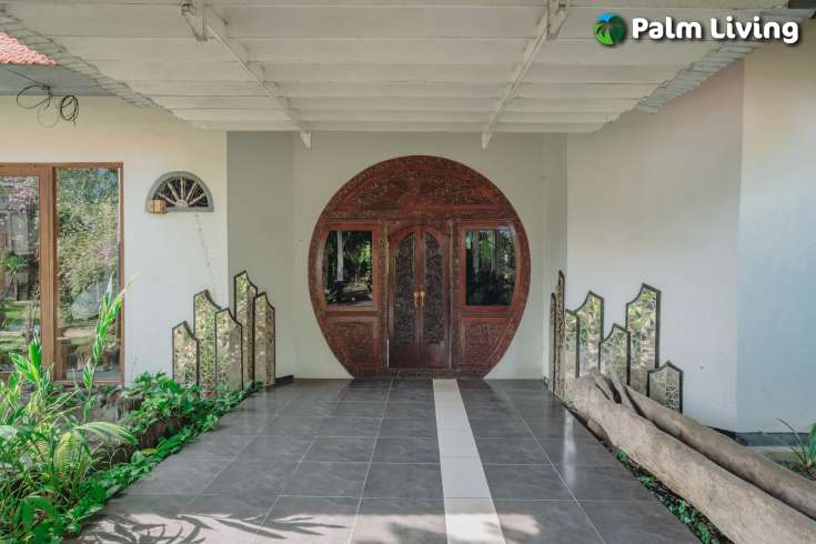 Spacious Garden Villa for Sale