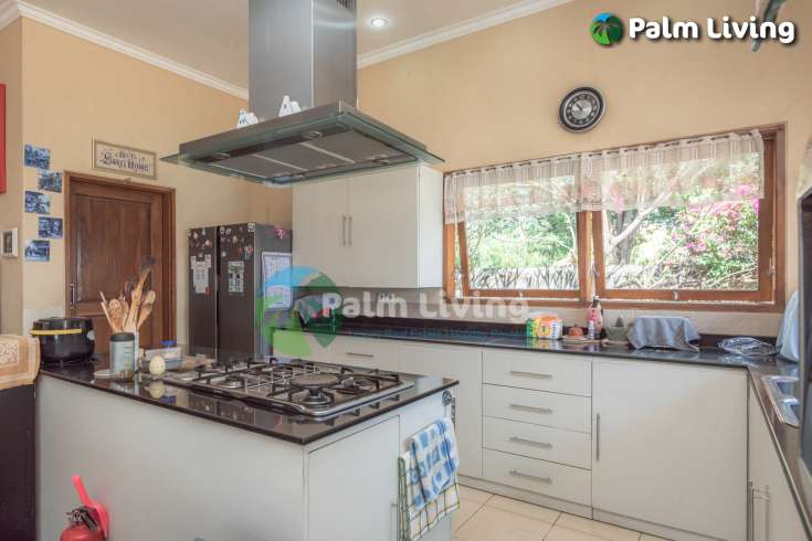 Rare Beachfront Villa in Dencarik
