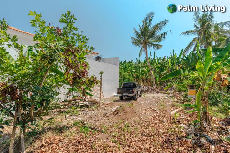 Two Private Villa with Spacious Landplot