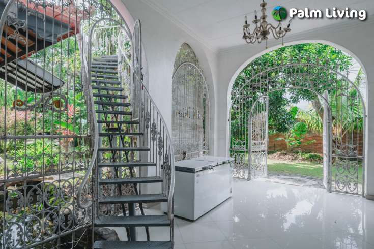 Spacious Garden Villa for Sale