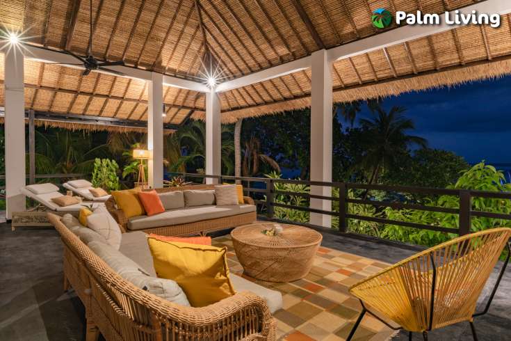 Absolute Beachfront Villa - Center Lovina