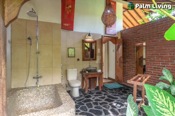 Stunning Villa for sale in Lovina
