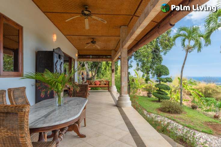 Spacious Hillside Villa in Kayuputih
