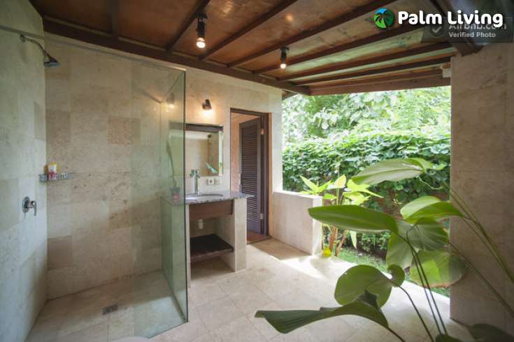 Five Bedroom Hillside Villa  for Sale