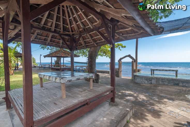 Beachfront Cottages in Lovina For Sale