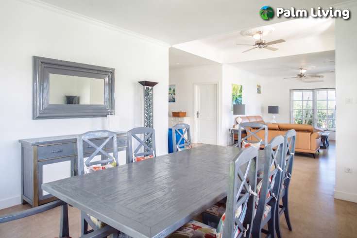Villa for Sale with Stunning Views