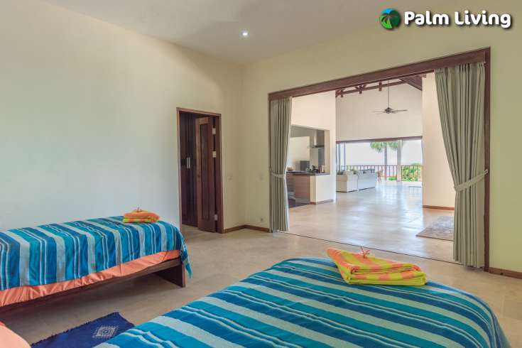 Serene Villa overlooking to the Ocean