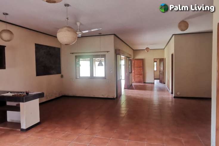 House & Restaurant For Sale