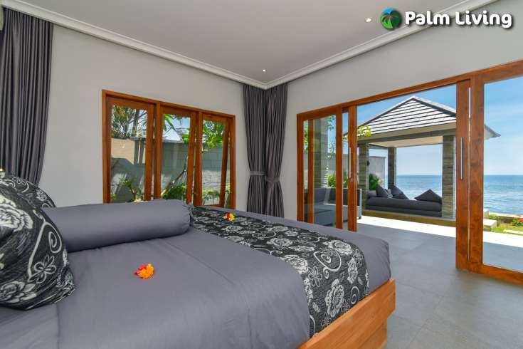 Beachfront  Villa Nearby Lovina