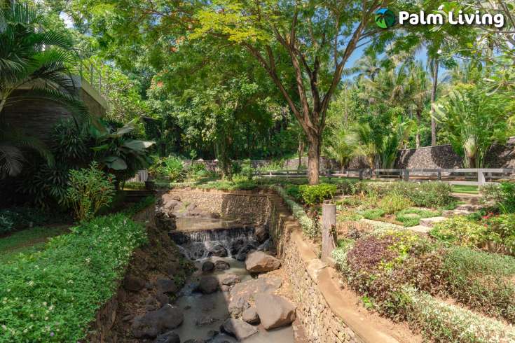 Luxury Villa Built on Large Land Plot